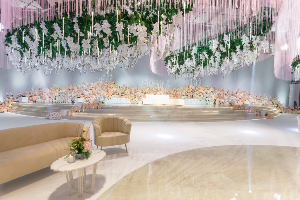 Festive décor lighting